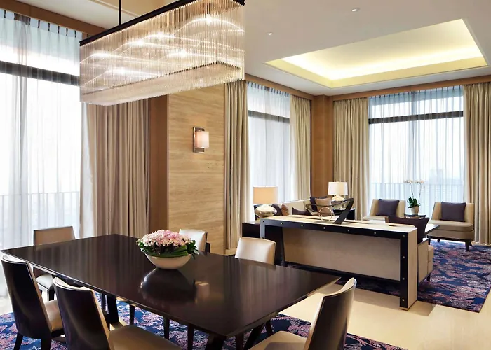 Beach hotel: Fairmont Jakarta